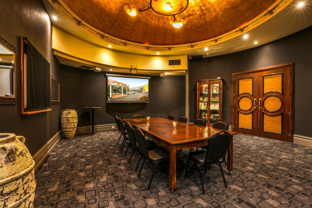 Nightcap At Matthew Flinders Hotel Chadstone Exterior photo